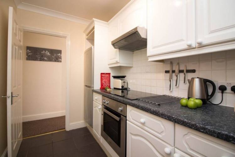 Serviced Apartment_StayZo Penthouse Accommodation 1- Premier Lodge_kitchen3
