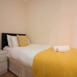 Serviced Apartment_StayZo Penthouse Accommodation 1- Premier Lodge_bedroom3